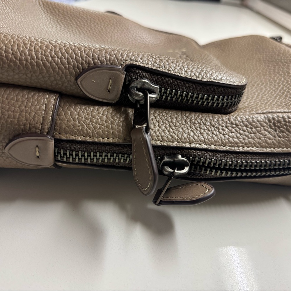 Coach I Men’s Gotham Pack I Leather Shoulder Bag I Dark Stone C5331 NWT - Picture 3 of 12